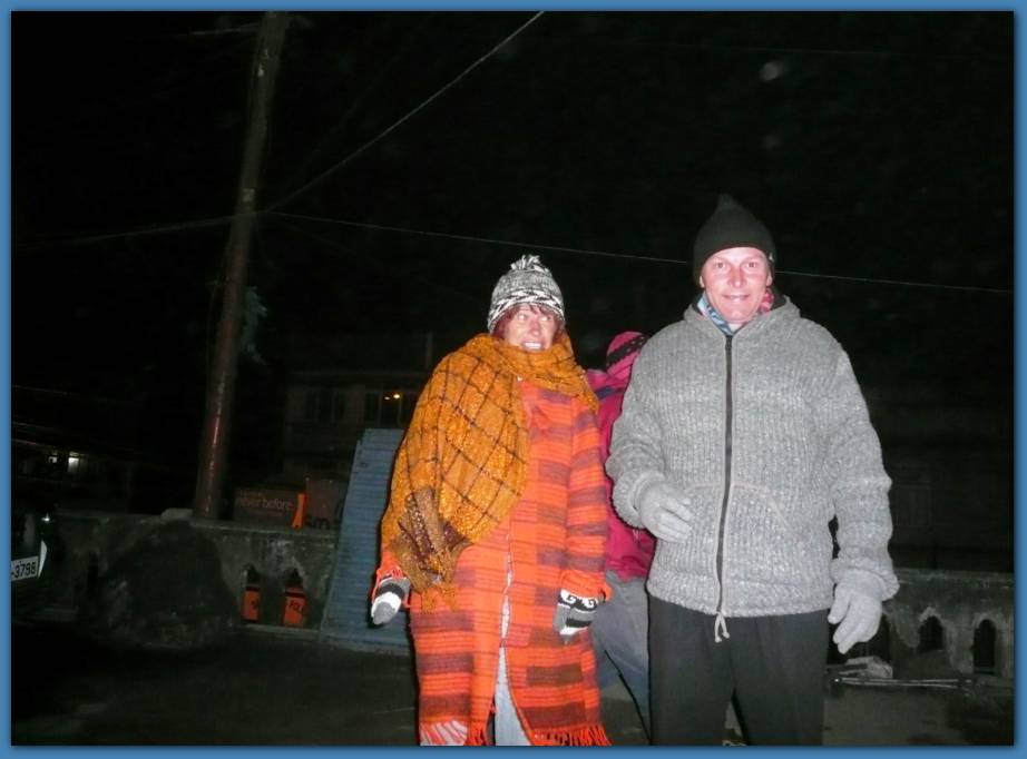 900x659 pixels (54K)